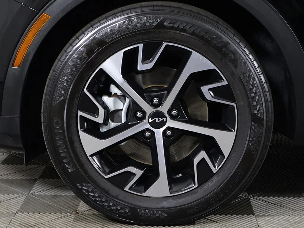 Used 2024 Black Kia EX image 20