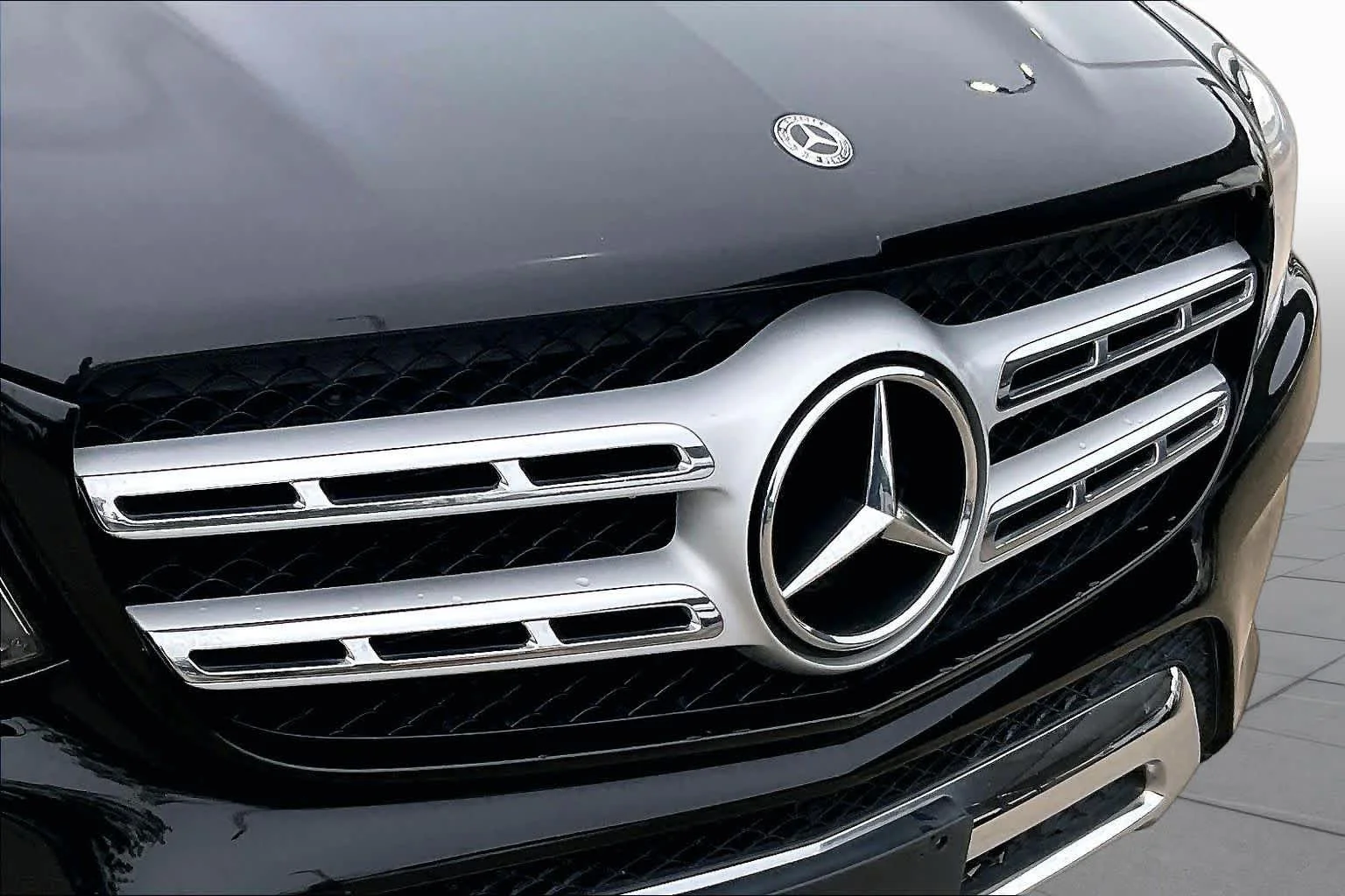 Used 2019 Brilliant Blue Metallic Mercedes-Benz GLS 450 image 29
