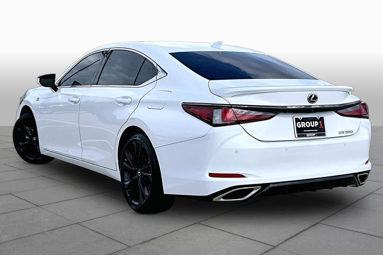 Used 2024 Ultra White Lexus F SPORT Handling image 12