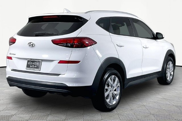 Used 2019 White Hyundai Value image 6