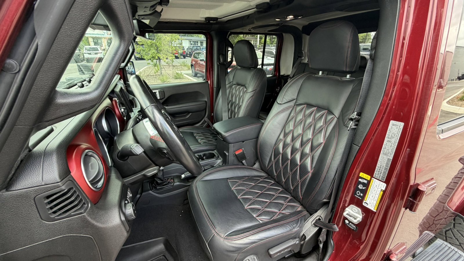 Certified Used 2021 Snazzberry Pearlcoat Jeep Rubicon image 11