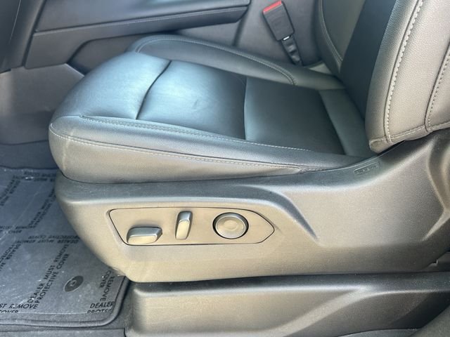 Used 2023 Gray Chevrolet Z71 image 25