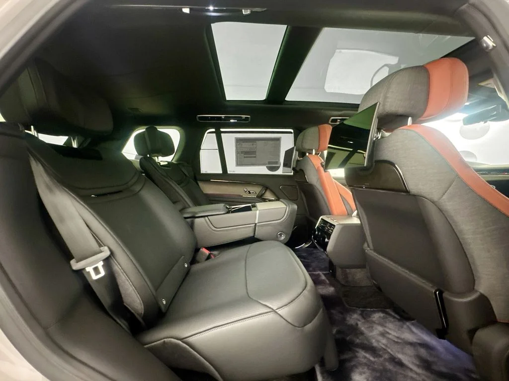 New 2026 Borasco Grey Land Rover SV image 28