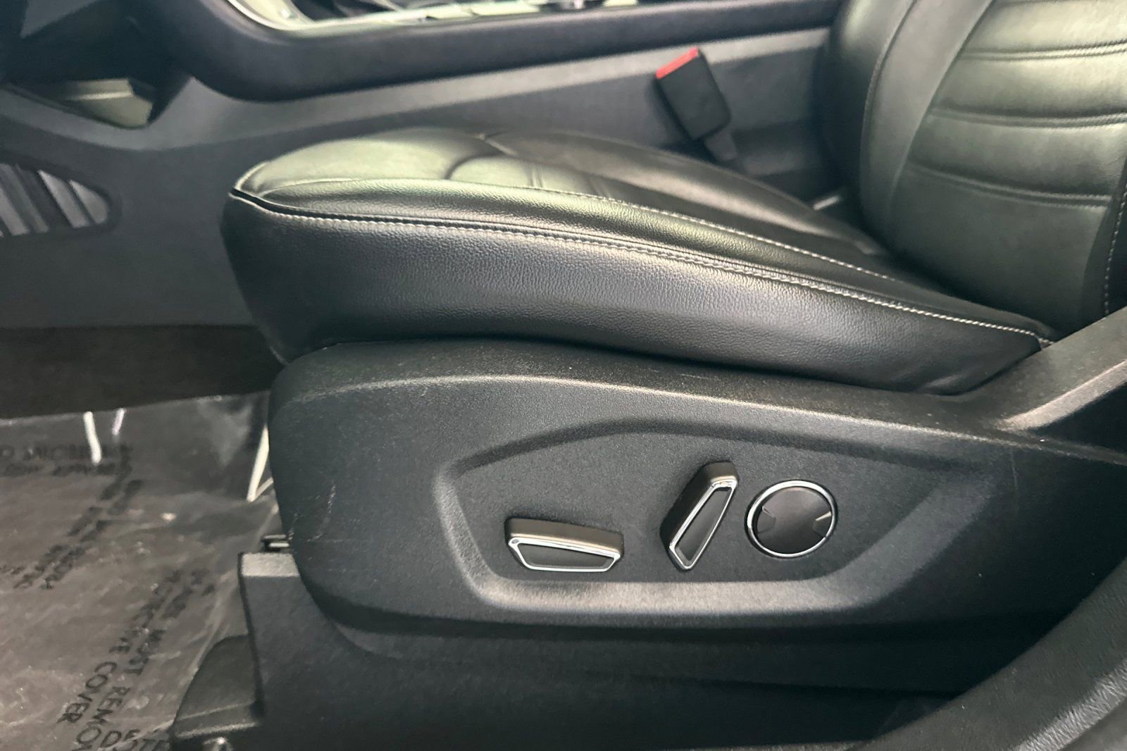 Used 2018 Black Ford SEL image 13
