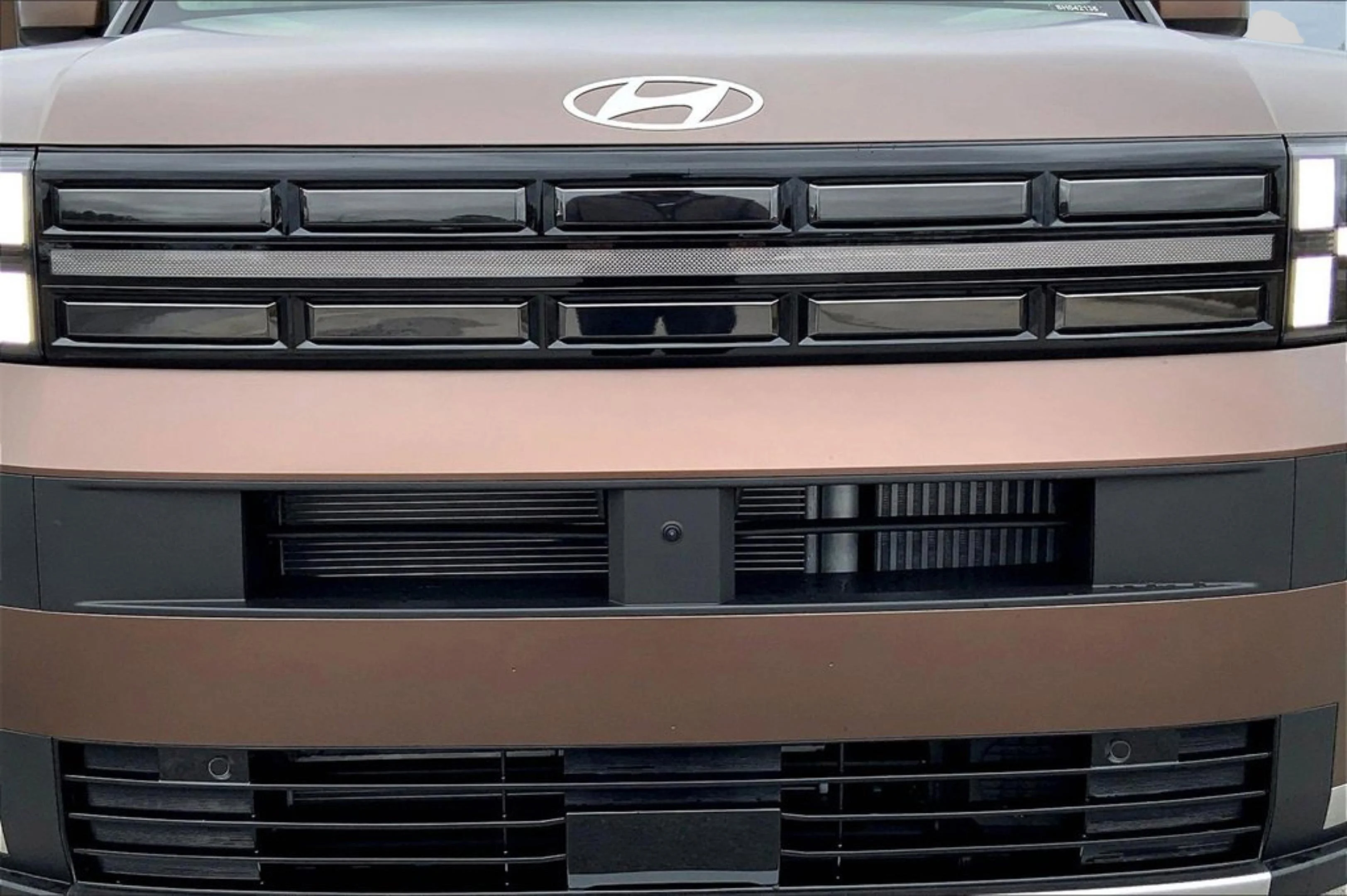 2025 Hyundai Santa Fe Limited - Photo 24