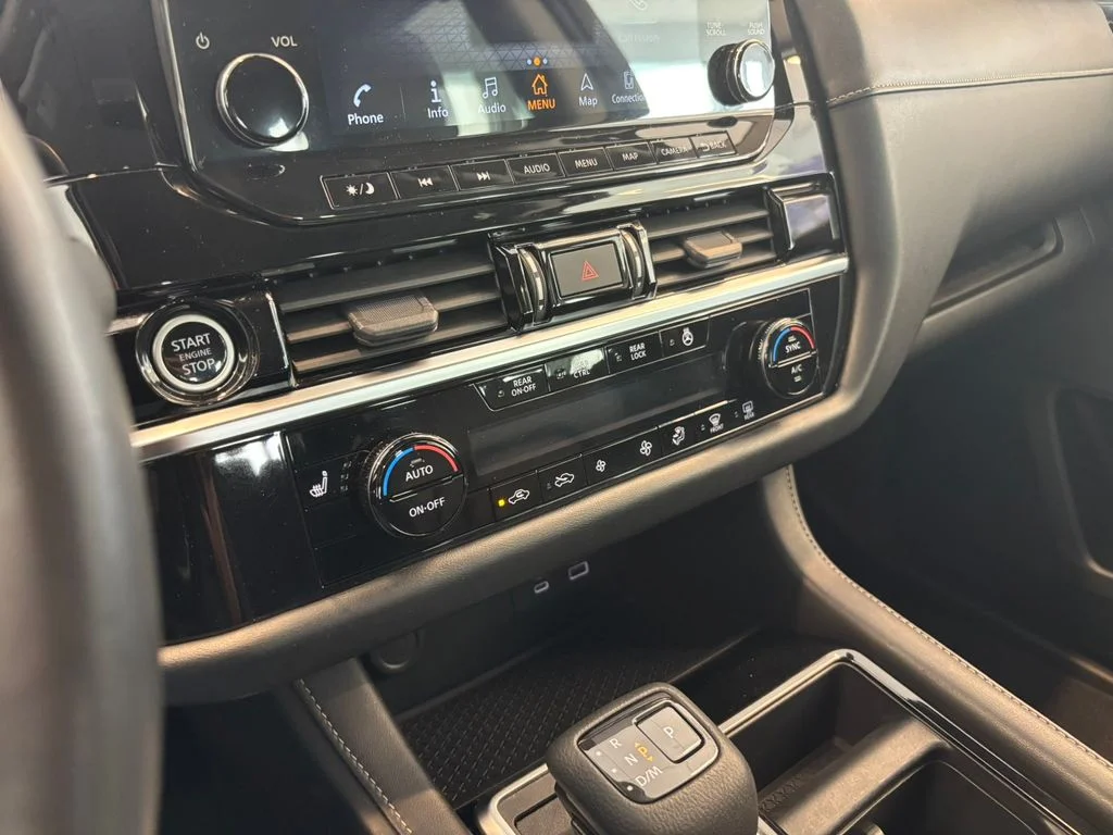 Used 2022 Gray Nissan SL image 21