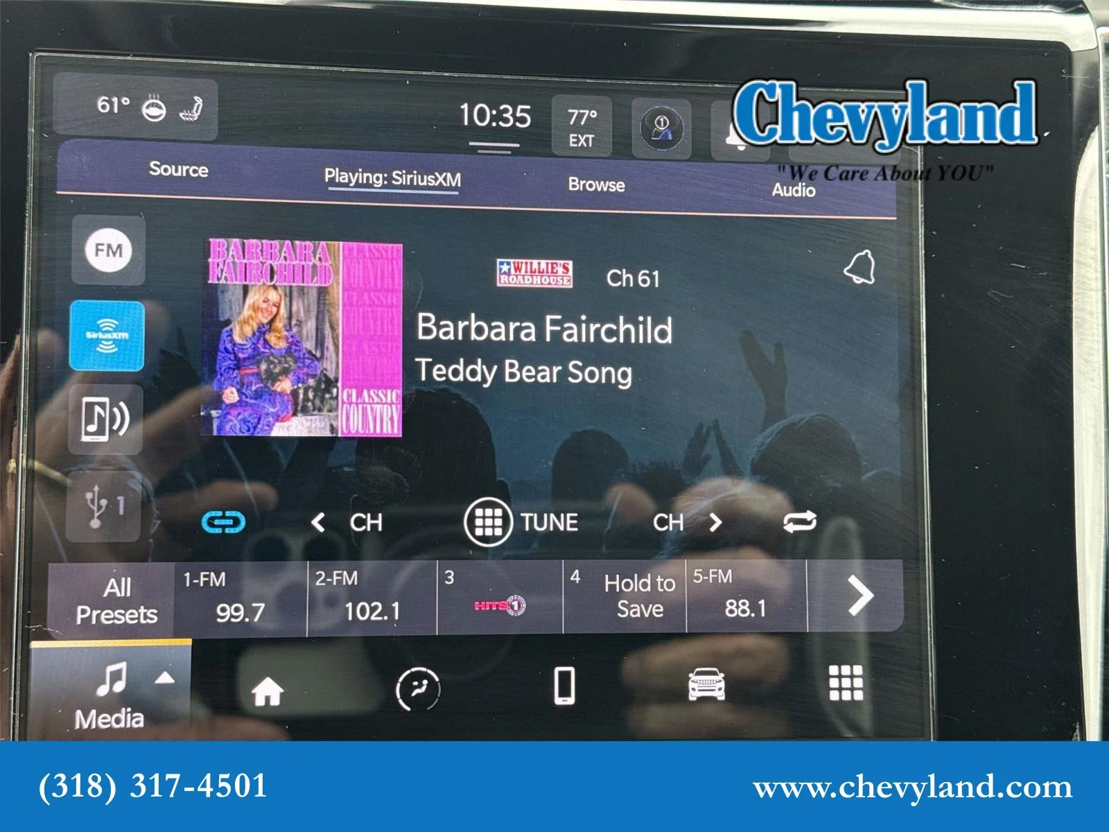 Used 2023 Diamond Black Crystal Pearlcoat Jeep Laredo image 13