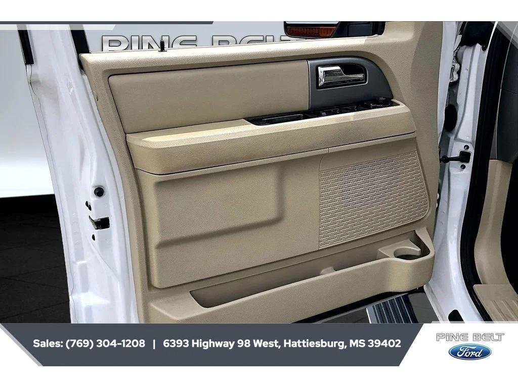 Used 2016 White Platinum Tri-Coat Metallic Ford Limited image 17