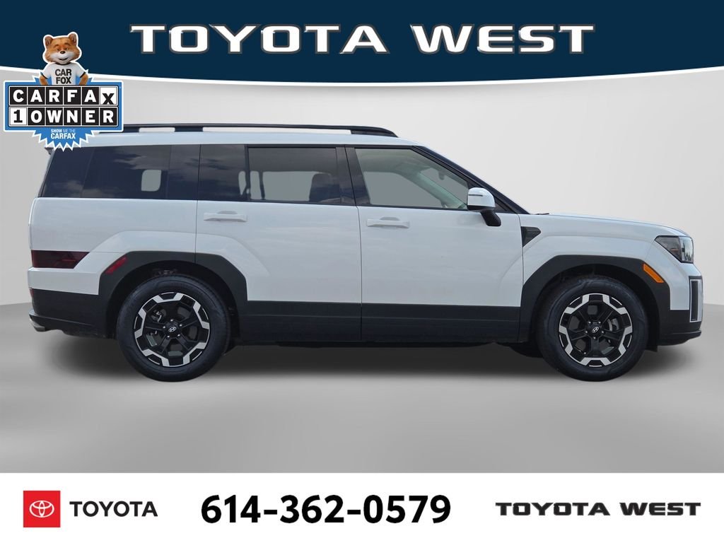 Used 2025 White Hyundai SEL image 4