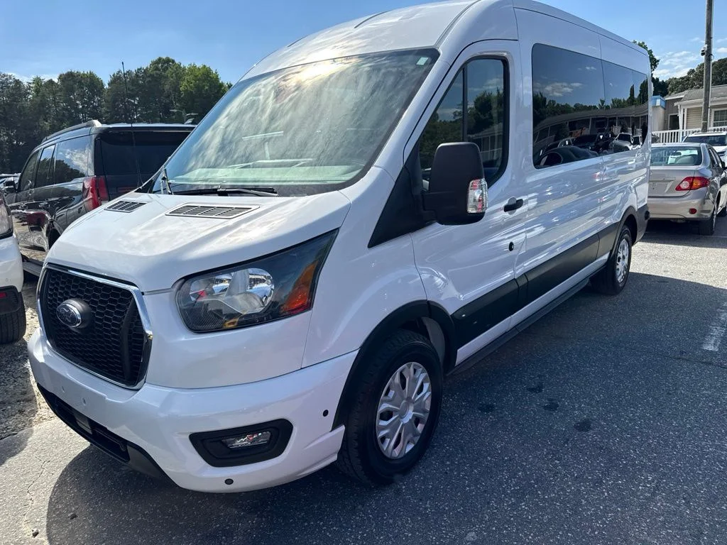 Used 2024 White Ford XLT image 1
