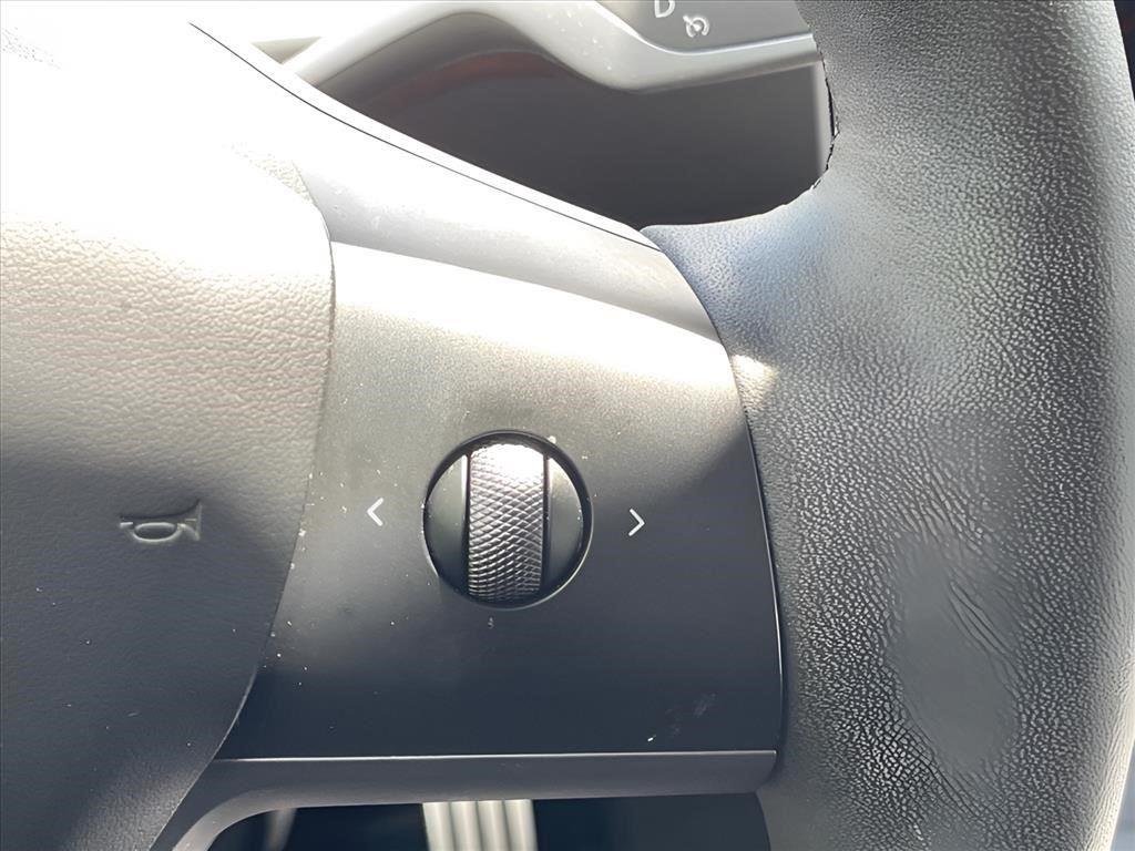Used 2023  TESLA  image 23