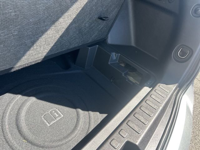 Used 2023 Silver GMC SLE image 31