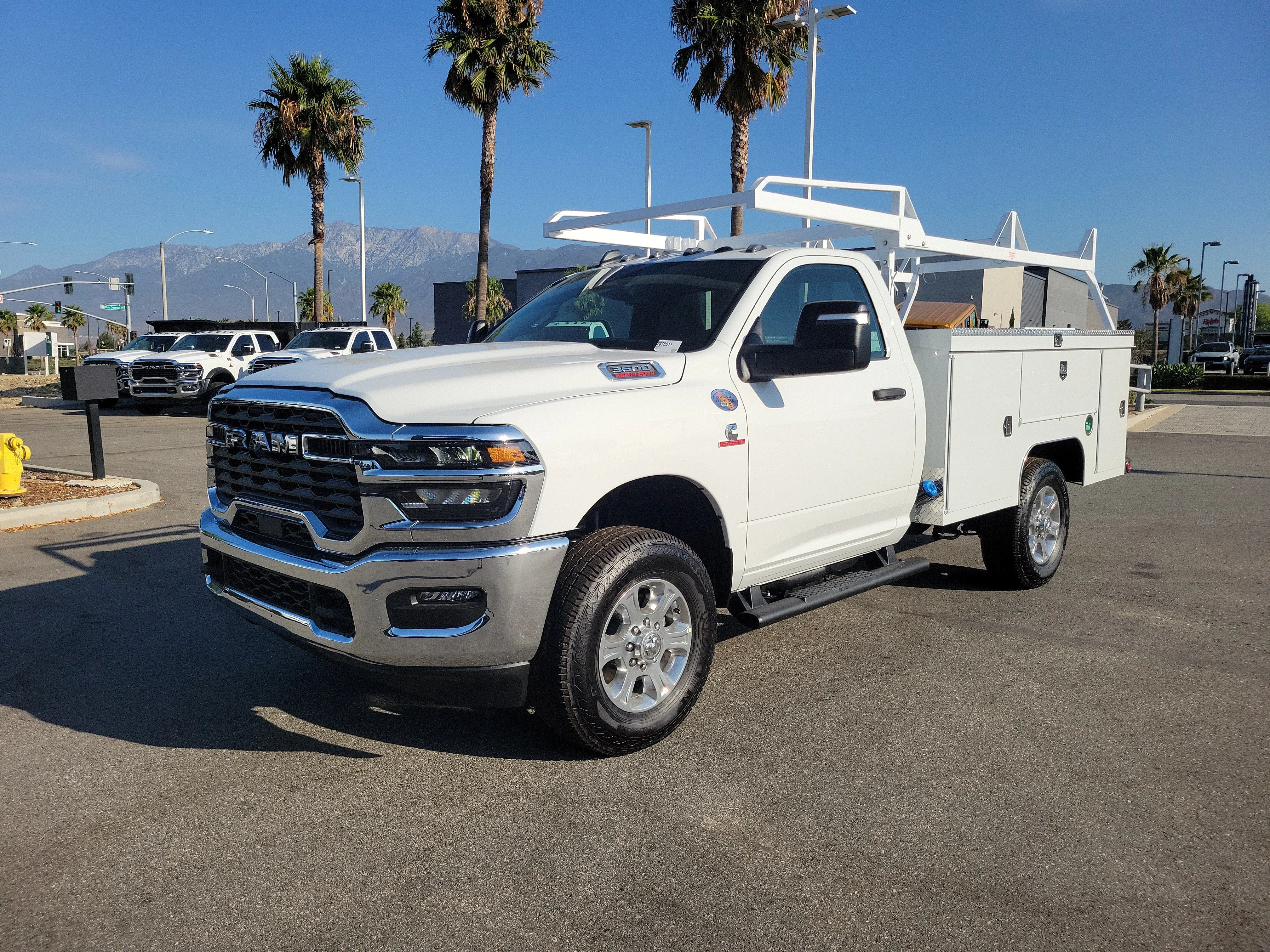 New 2026 Bright White Clearcoat RAM Tradesman image 28