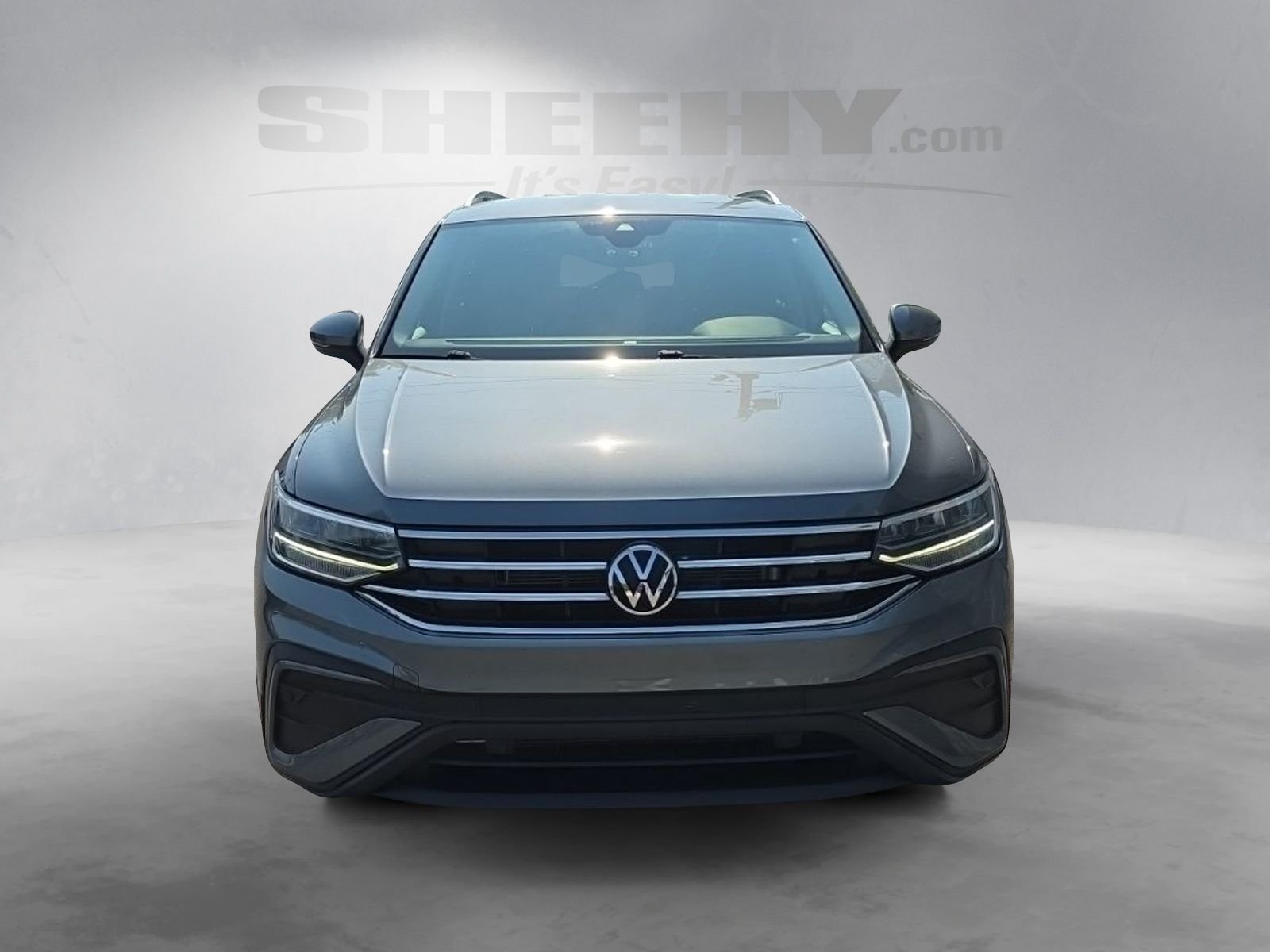 Used 2023 Gray Volkswagen 2.0T SE image 16