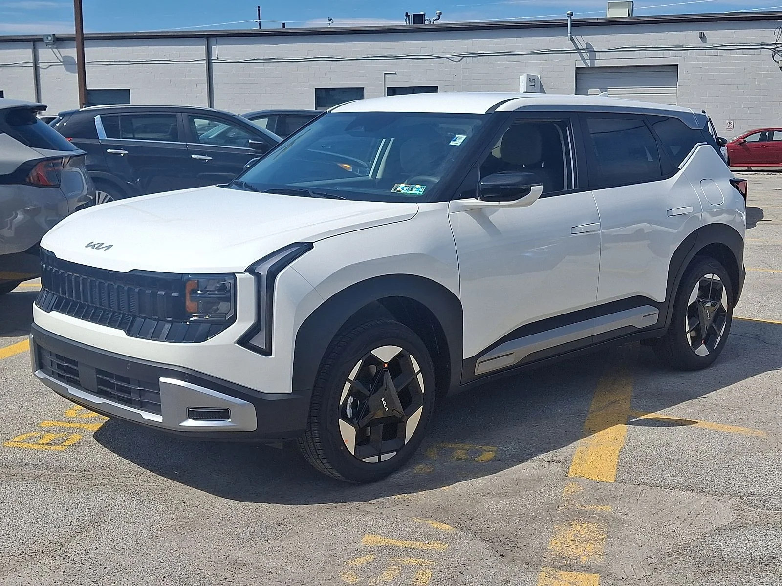 New 2027 White Kia S image 6