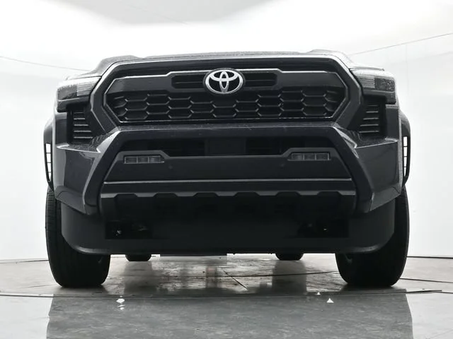 Used 2025 Underground Toyota SR5 image 23
