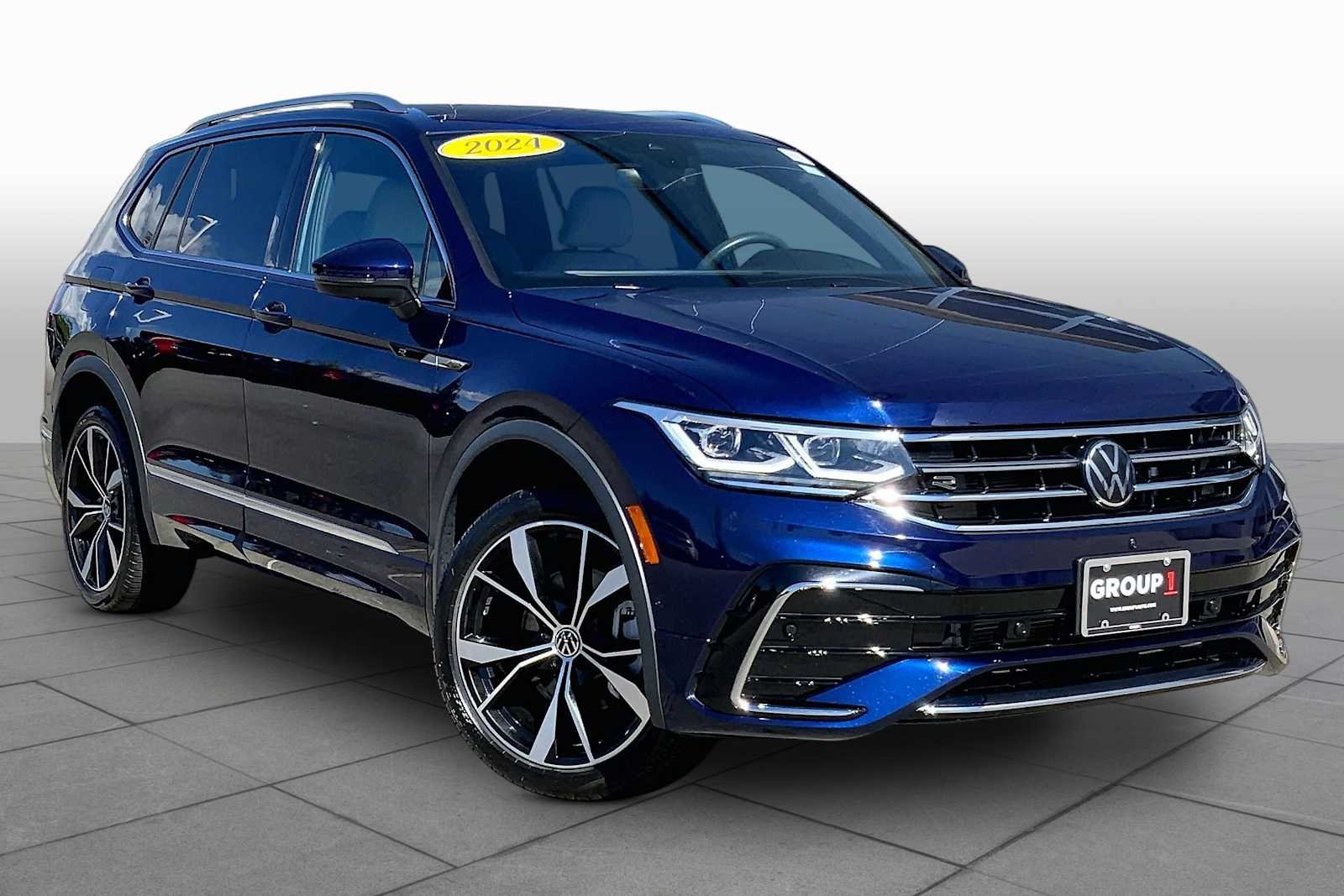 Used 2024 Atlantic Blue Metallic Volkswagen SEL R-Line image 2