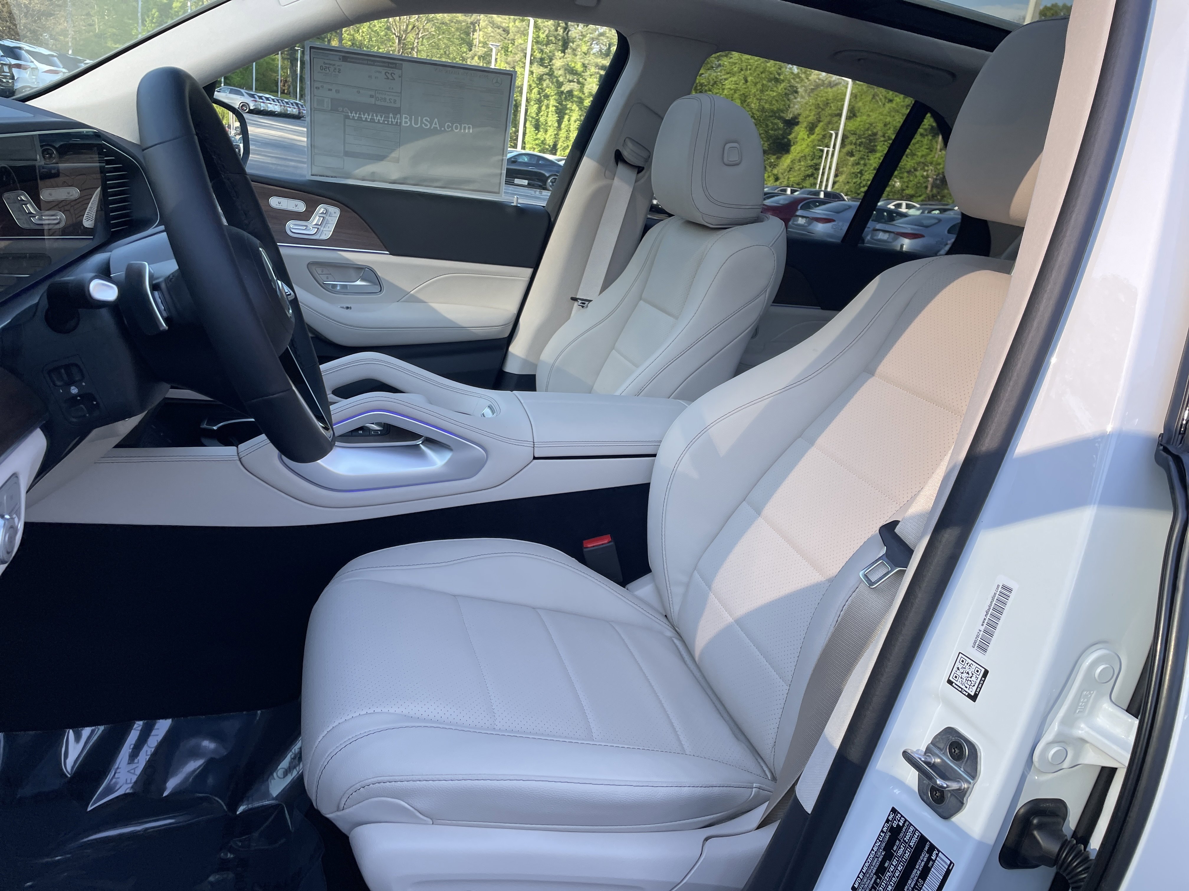 New 2026 MANUFAKTUR Moonlight White Metallic Mercedes-Benz GLE 350 4MATIC® SUV image 19