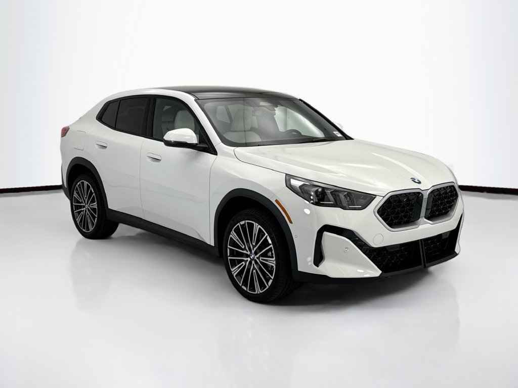 Certified Used 2026 Alpine White BMW xDrive28i image 4