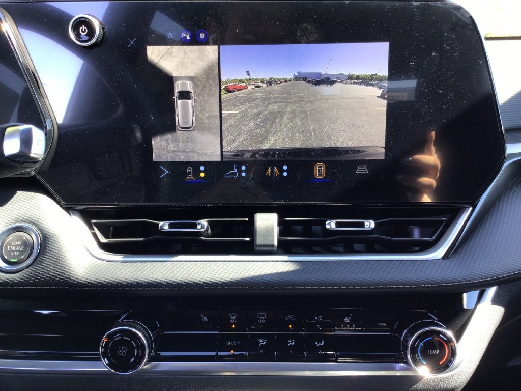 2027 Chevrolet Equinox LT - Photo 28