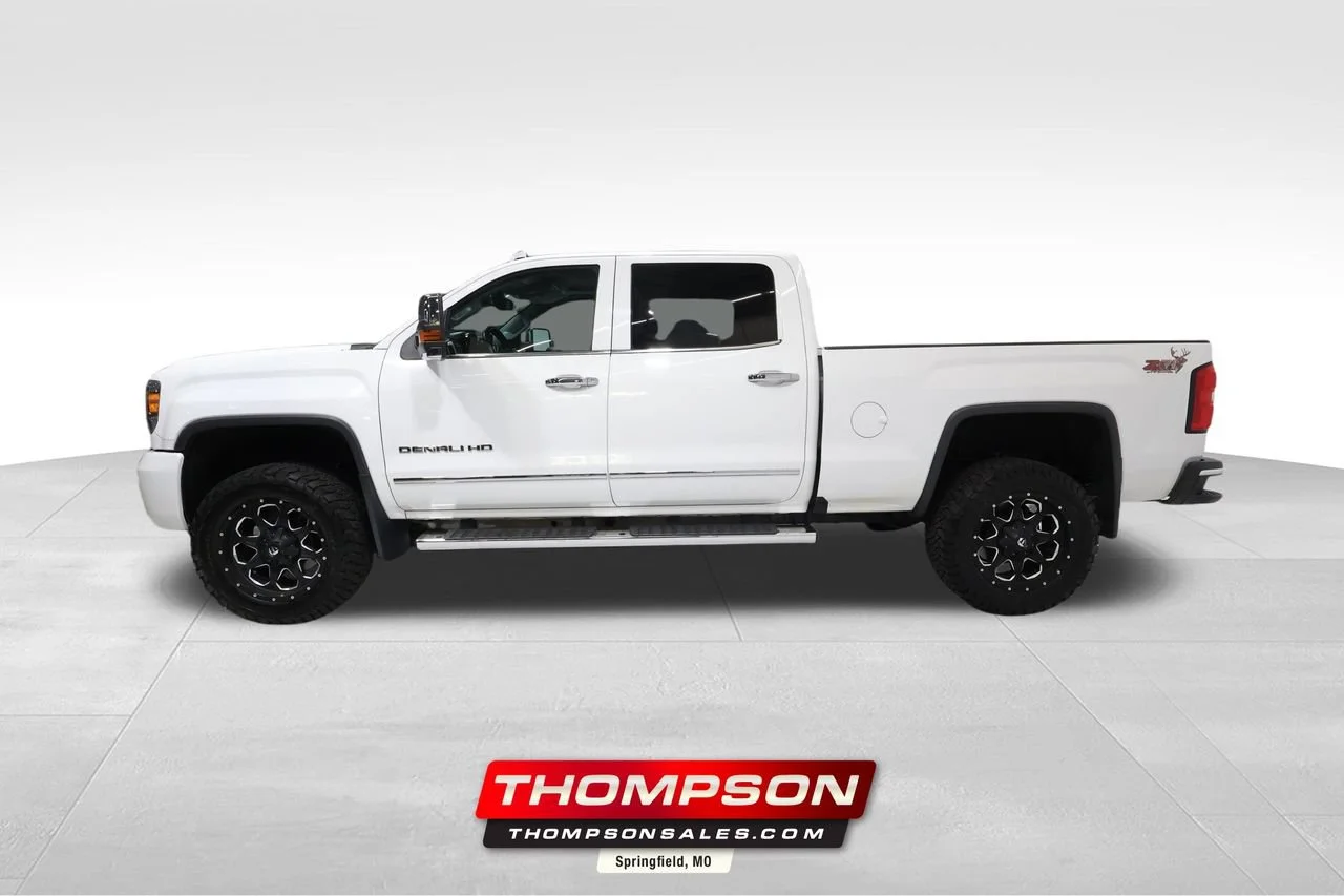 Used 2016 SUMMIT WHITE GMC Denali image 1