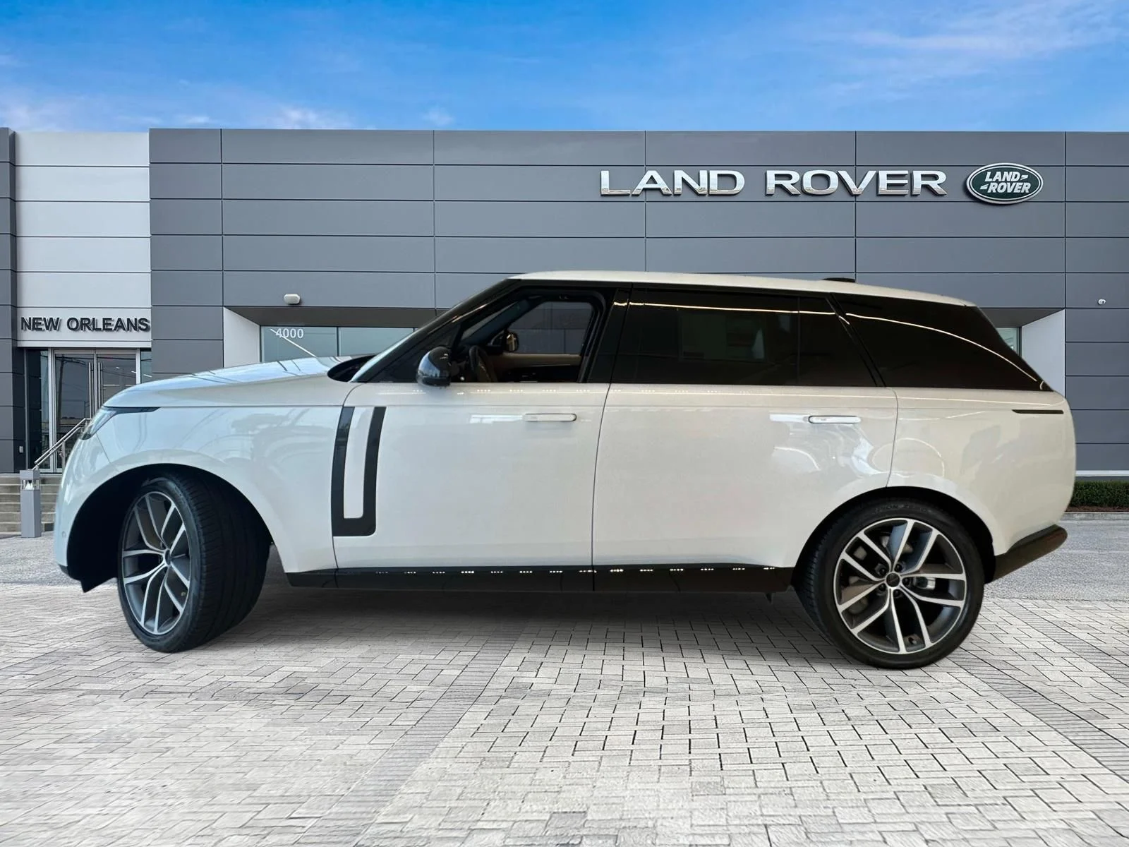 New  White Land Rover SE image 2