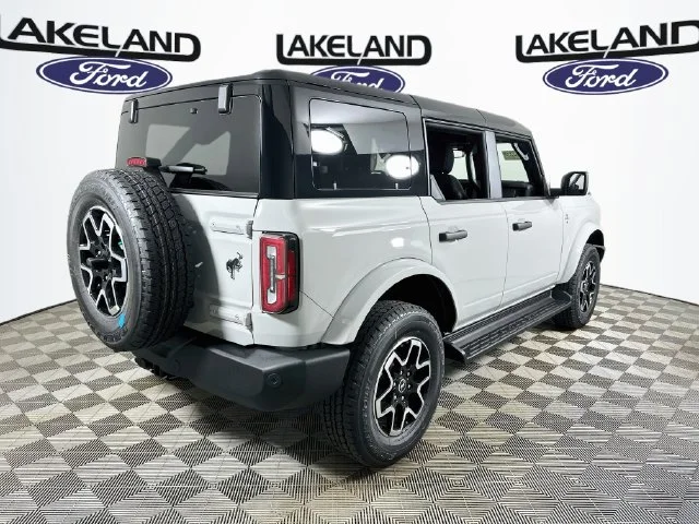 New 2026 White Ford Outer Banks image 3