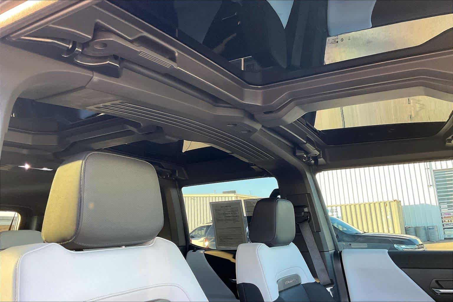 Used 2025 Void Black GMC 2X image 13