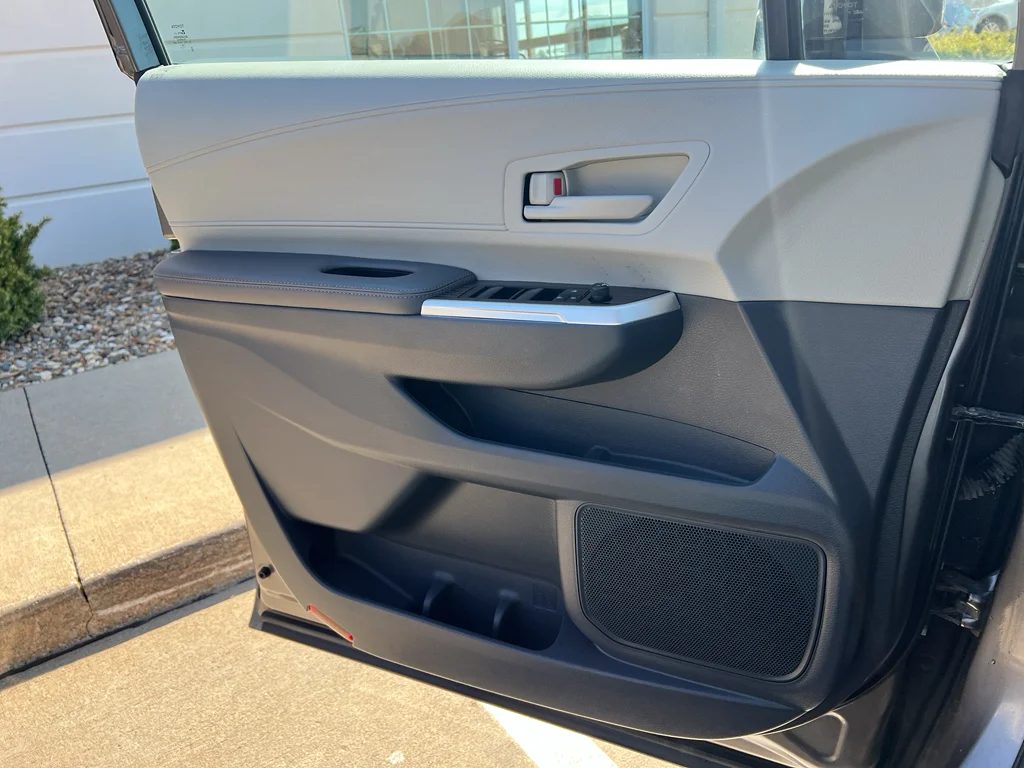 2023 Toyota Sienna LE - Photo 23