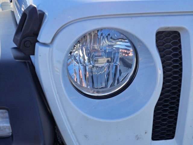Used 2020 White Jeep Sport S image 3