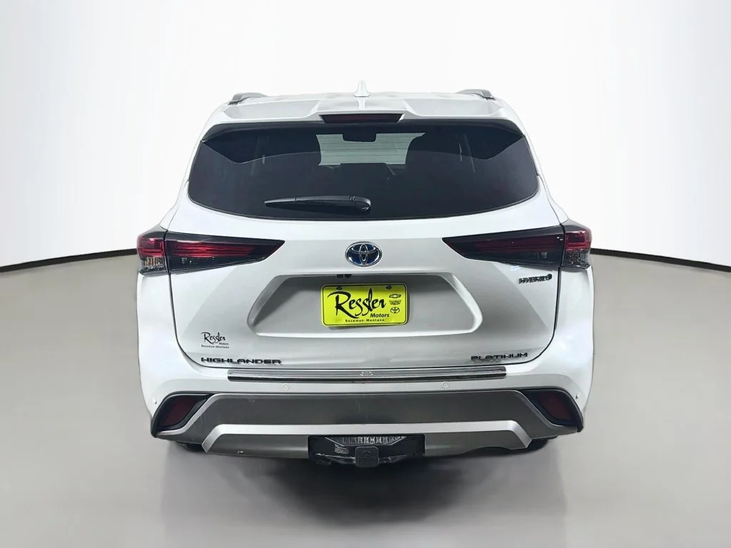 Used 2024 Beige Toyota Platinum image 7