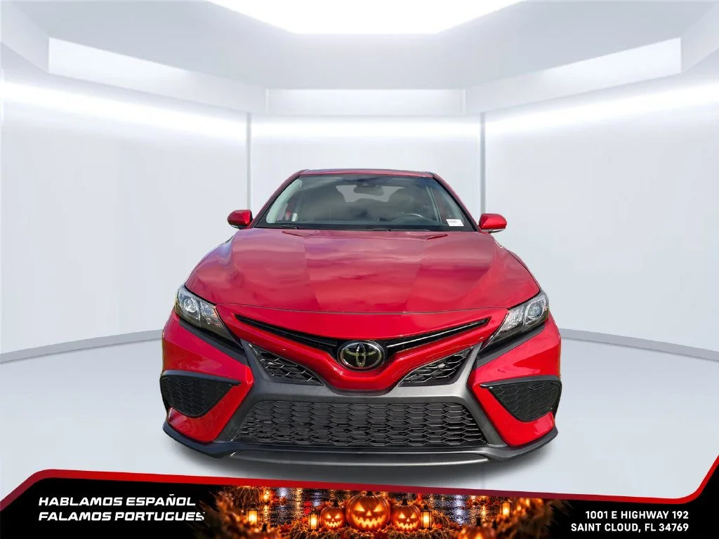 Used 2024  Toyota SE image 8