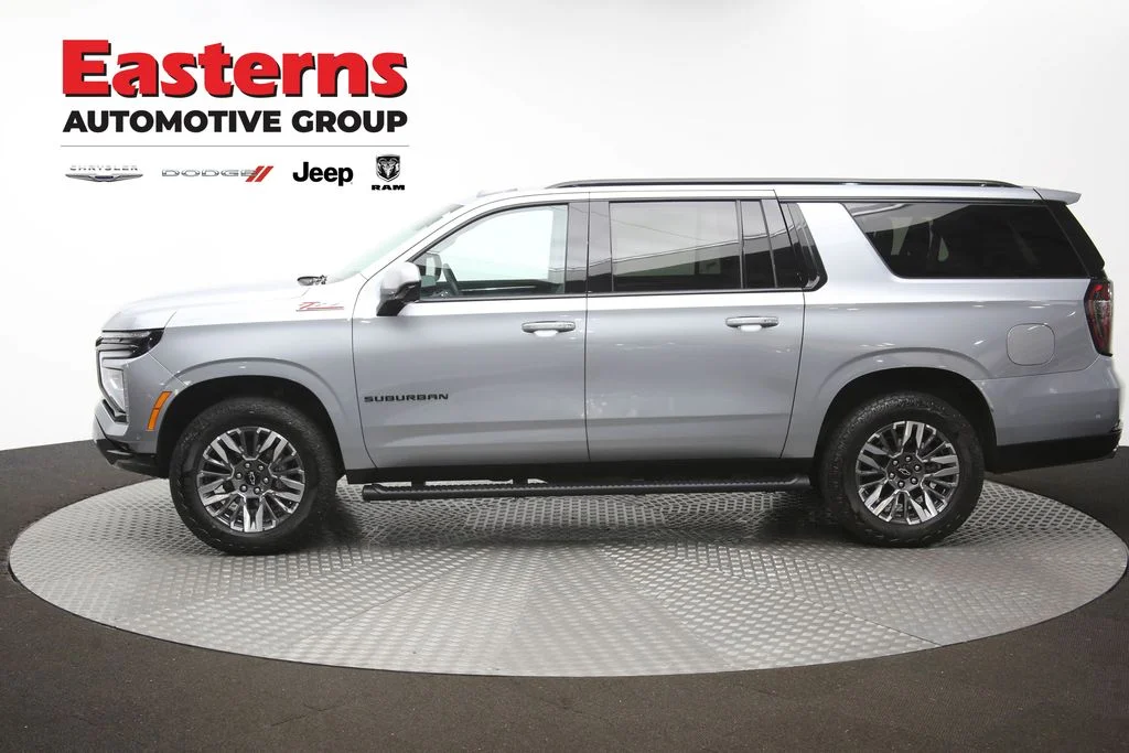 Used 2025 Gray Chevrolet Z71 image 62