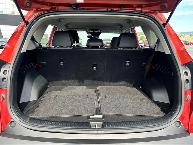 Used 2022 Orange Kia S image 25