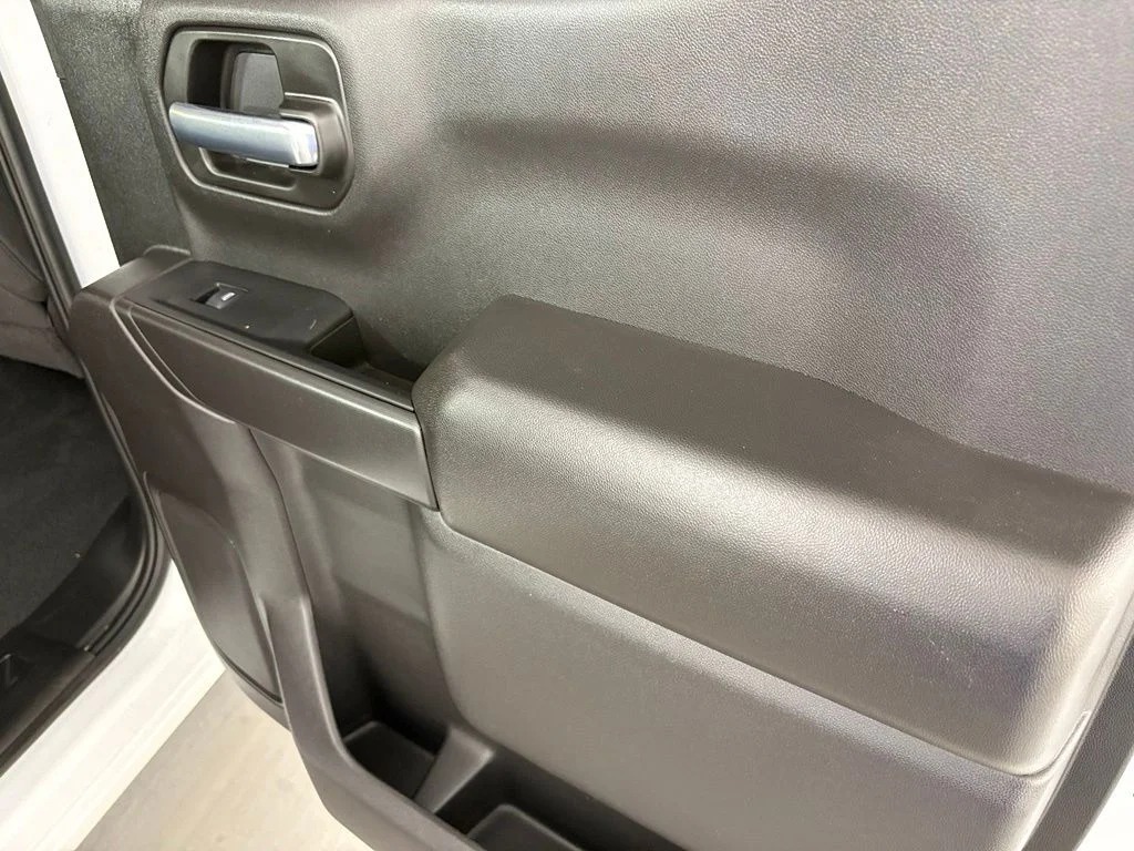 Used 2024 White Chevrolet Custom image 45