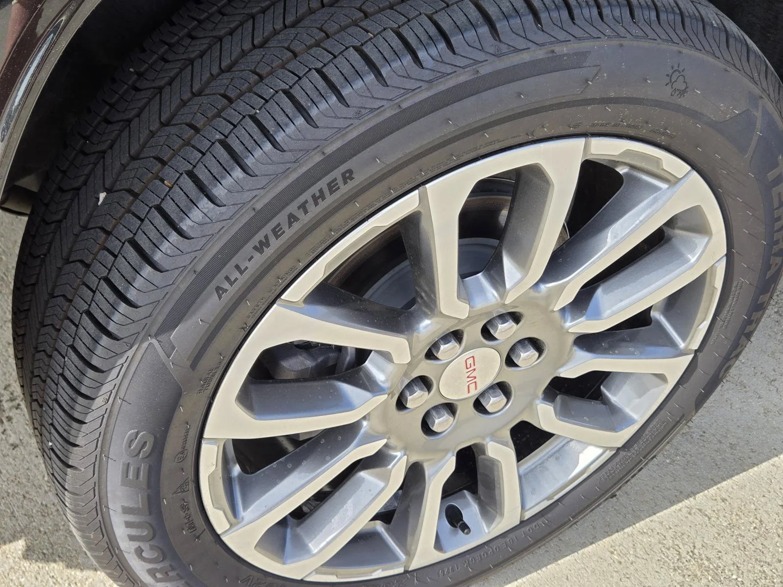 Used 2023 Ebony Twilight Metallic GMC Denali image 10