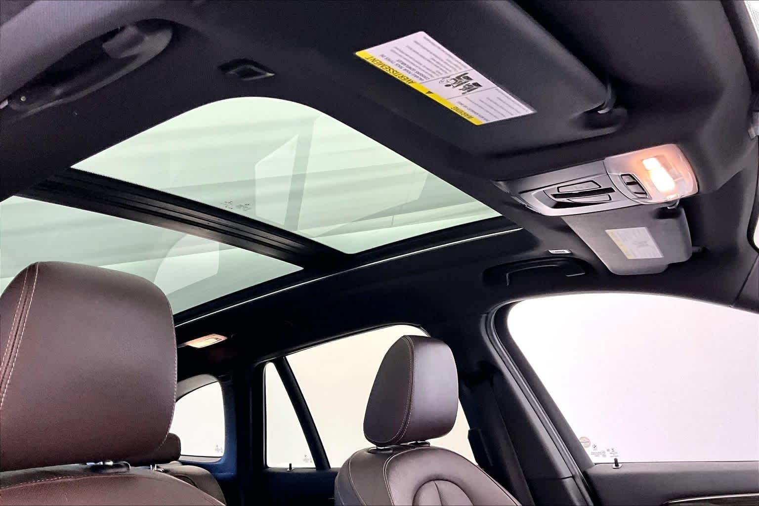 Used 2018 Alpine White BMW xDrive28i image 22