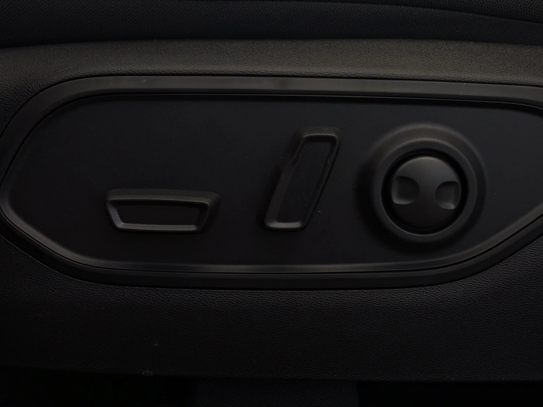 New 2026 Black Jeep Laredo - - Hybrid - Mopar Interior Protection Pkg - Adaptive Cruise - 12.3 Display & More! image 13