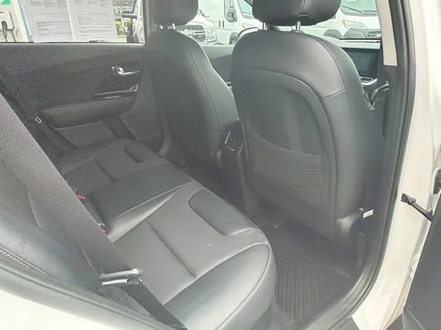 Used 2022 Snow White Pearl Kia EX image 12