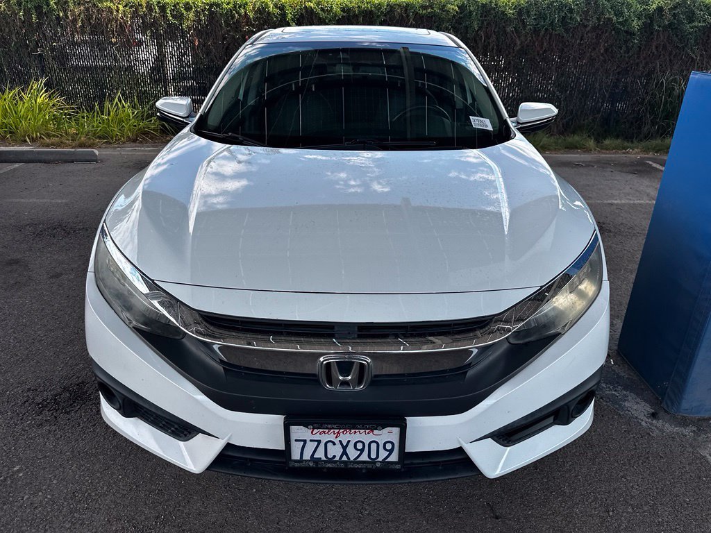 Used 2017 White Orchid Pearl Honda Touring image 5