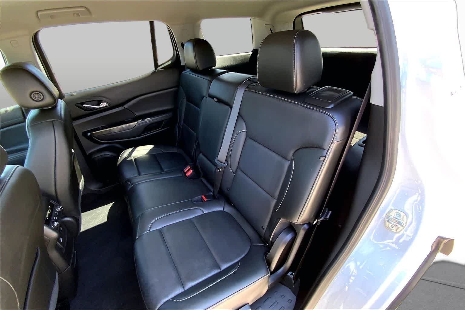 2023 GMC Acadia SLT - Photo 39