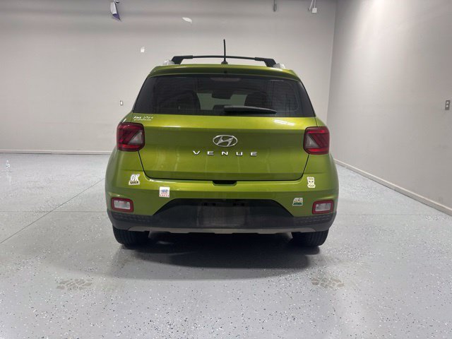 Used 2023 Green Hyundai SEL image 7