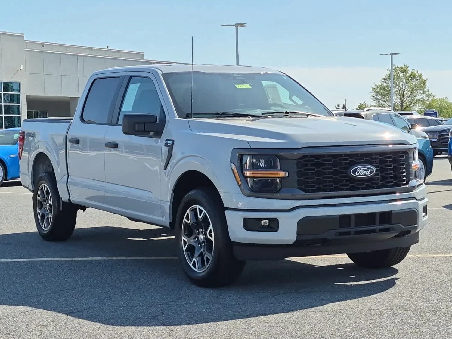 Certified Used 2024 Avalanche Ford STX image 2
