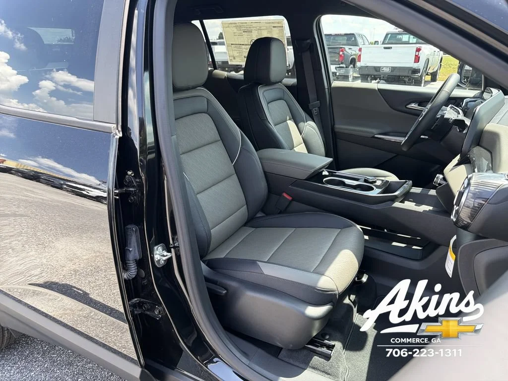 New 2026 Mosaic Black Metallic Chevrolet LT image 18