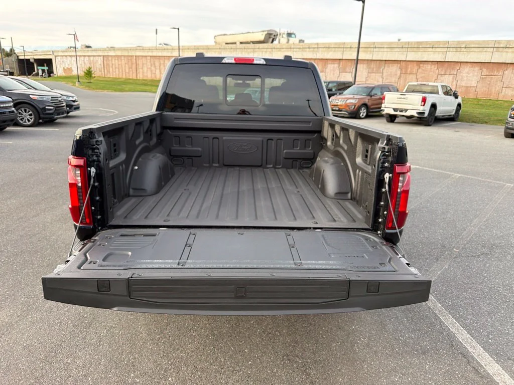 New 2026 Antimatter Blue Metallic Ford XLT image 24