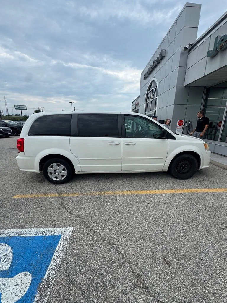Used 2012 White Dodge SE/AVP image 5