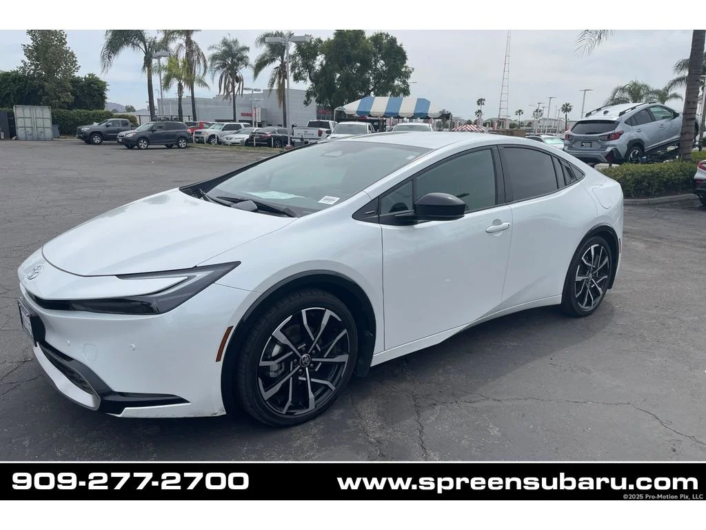 2026 Toyota Prius XSE's photo