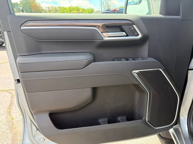 New 2026 Sterling Gray Metallic Chevrolet LT (2FL) image 8