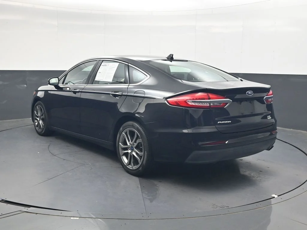 Used 2019 Black Ford SEL image 7