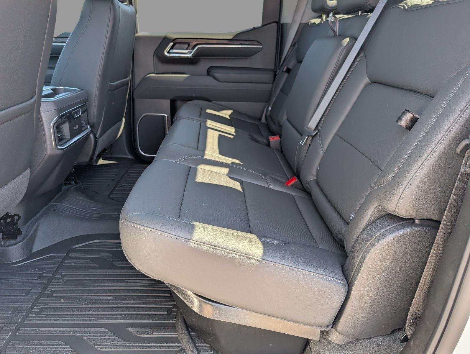 New 2026 Summit White GMC SLT image 33